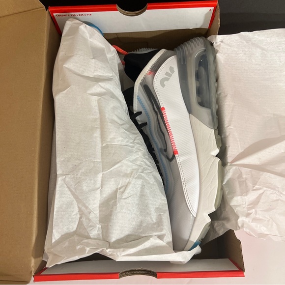 Size 10 - Nike Air Max 2090 Pure Platinum 2020 - CT7695-100. - Picture 6 of 8